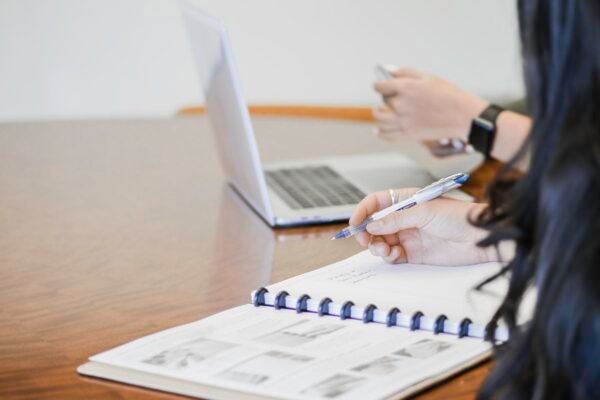 Dream About Accountant – Meaning And Symbol