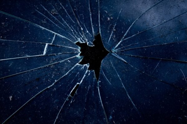 Dream About Broken Glass – Meaning And Symbol